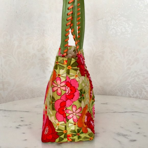 Usindo Small Floral Summer Statement Handbag - Picture 4 of 10
